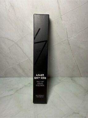 Les Beauty Felt Tip Eyeliner in Black